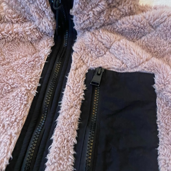 Calvin Klein zip-up jacket size medium - Picture 6 of 7